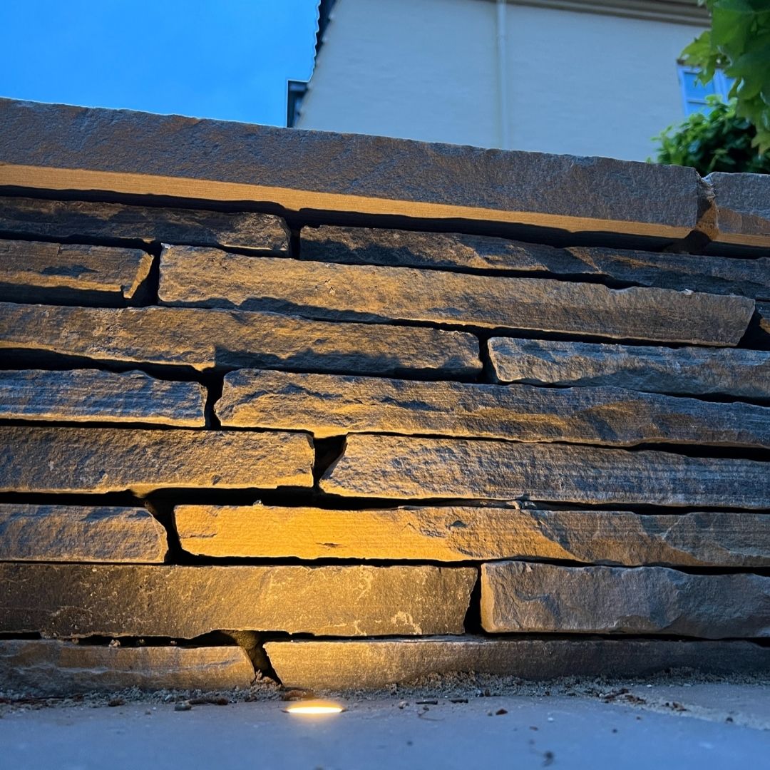 Spar 30% Indbygningsspot Cosmos i sort 1 stk Garden Weekend 🌿