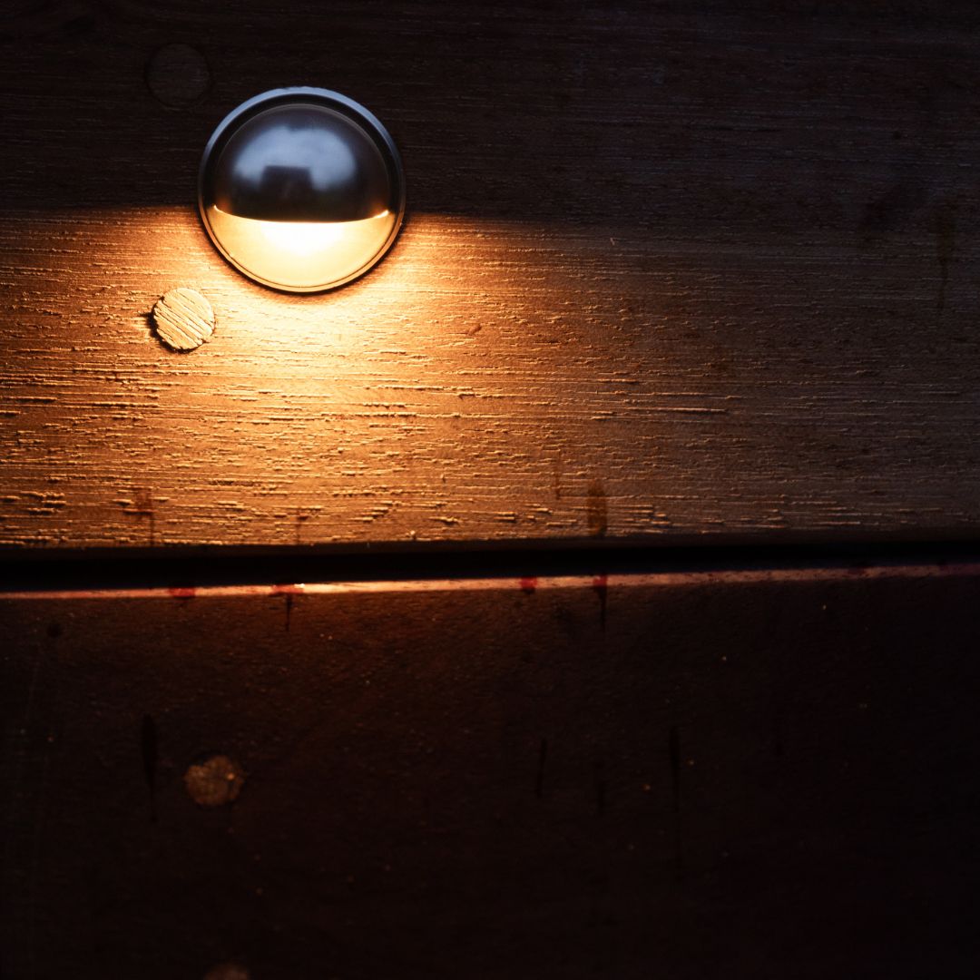 BLACK WEEK - Indbygningsspot samlet kit/Skumringsrelæ - Saga i messing look - 12 stk