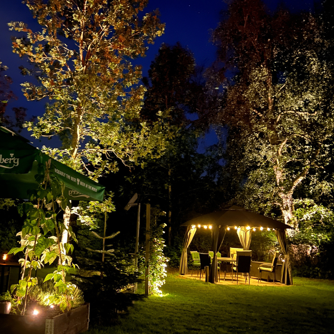 Bedlampe Juuliane i rustfrit stål