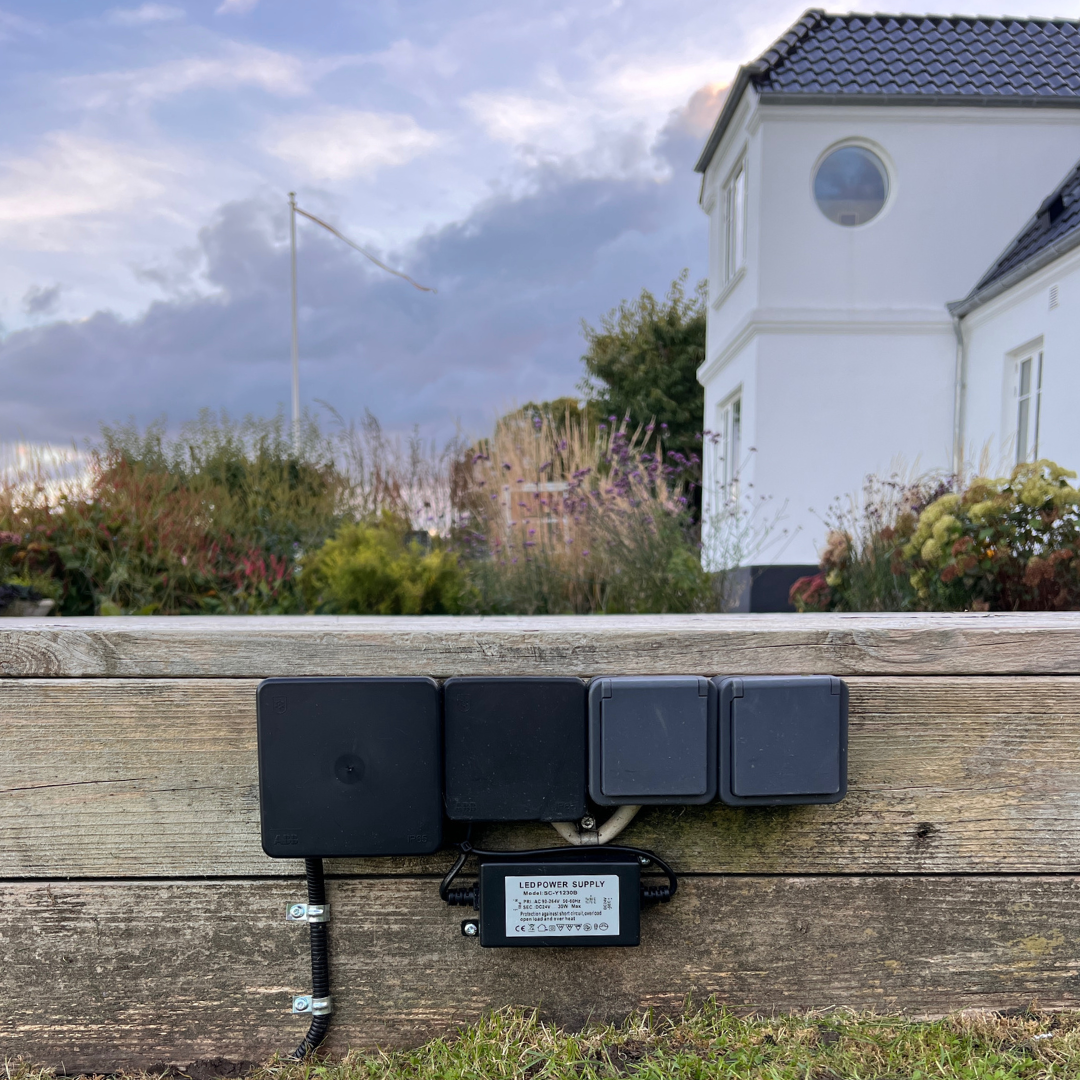 Forgreningsdåse AP10 Sort IP65