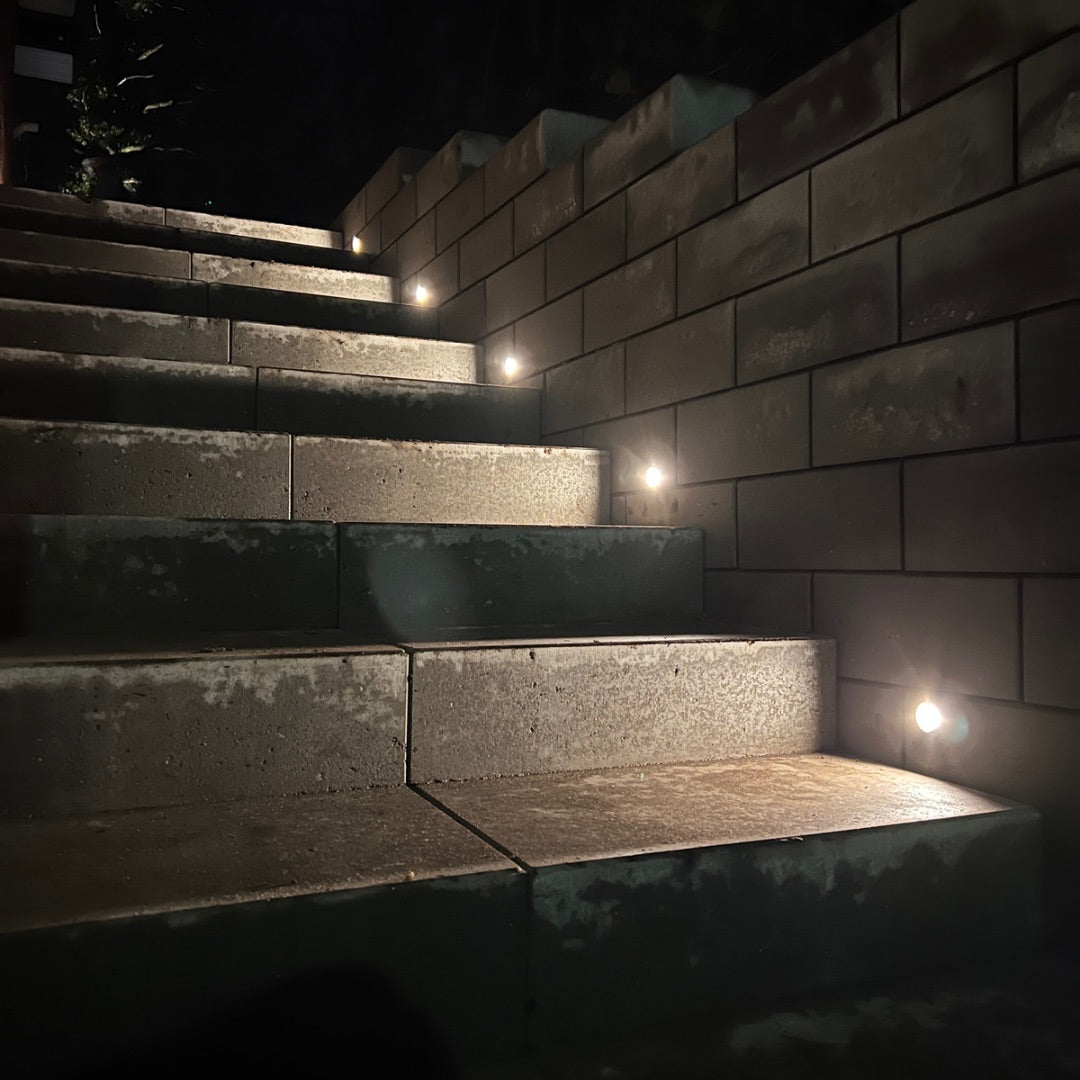 BLACK WEEK - Indbygningsspot samlet kit/Skumringsrelæ - Cosmos i messing - 15 stk