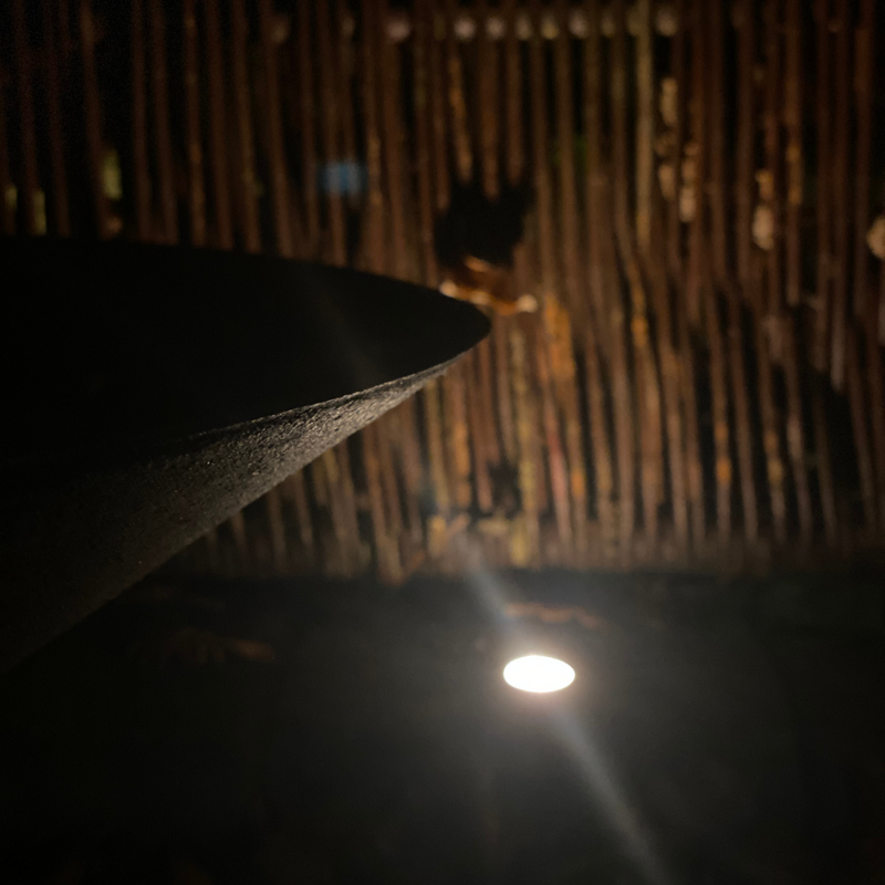 Holmegaardsten Sort/Antracit med Cosmos lampe